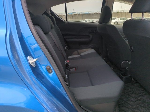  29111  TOYOTA AQUA  2016  