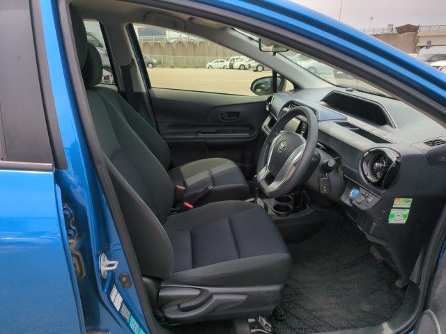  29111  TOYOTA AQUA  2016  