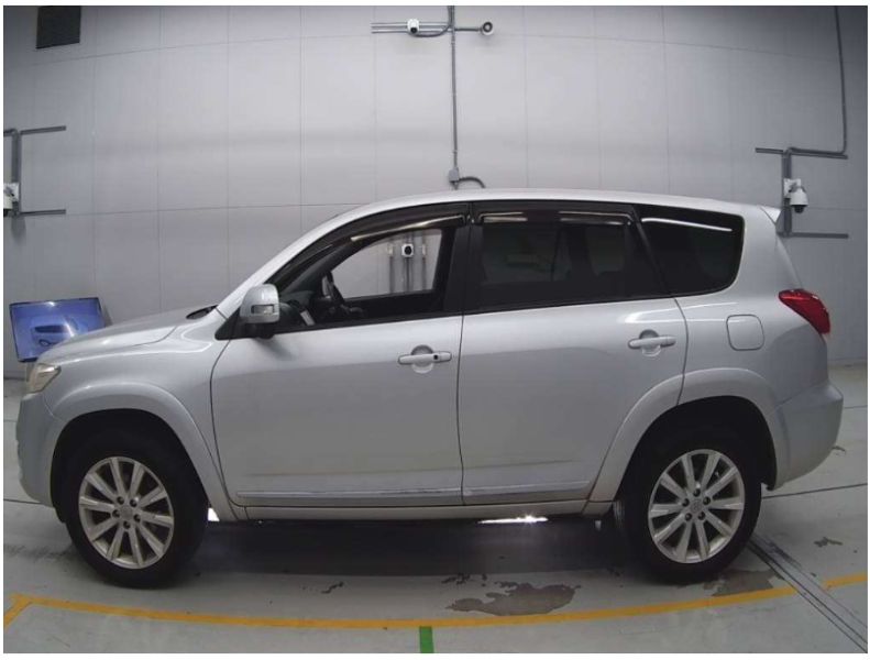  29112  TOYOTA VANGUARD  2010  