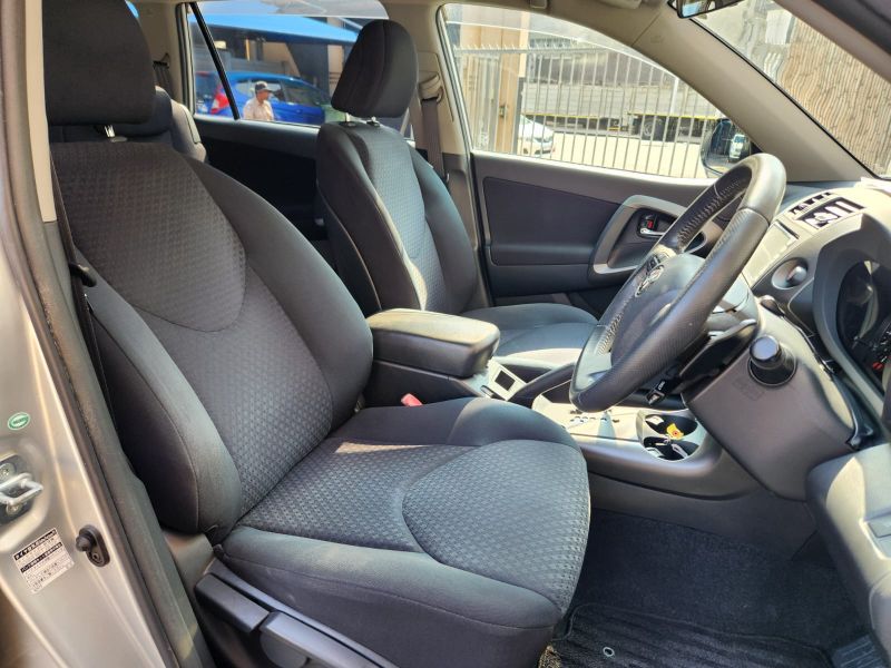  29112  TOYOTA VANGUARD  2010  