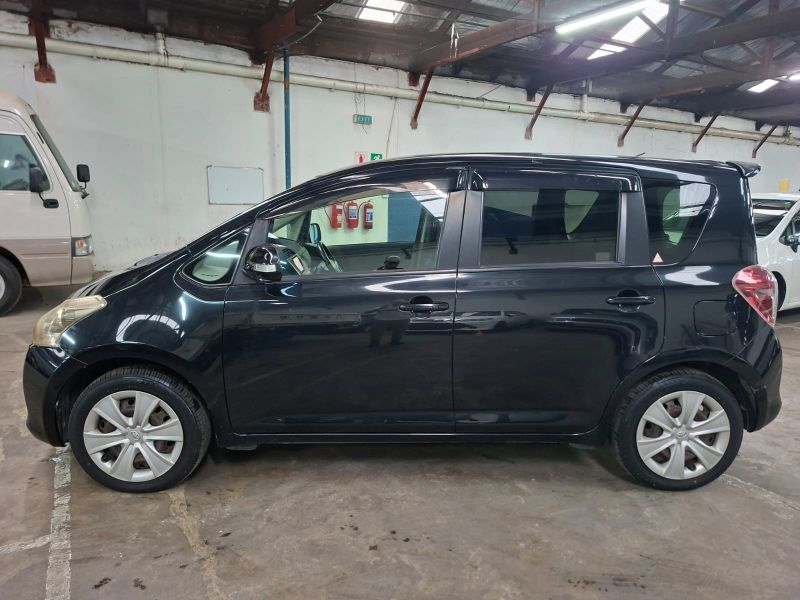 29113  TOYOTA RACTIS  2009