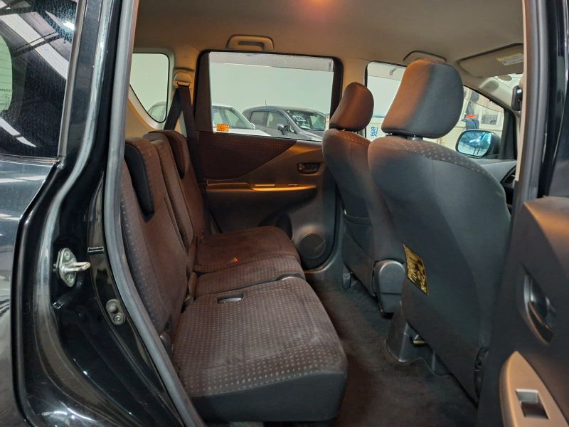 29113  TOYOTA RACTIS  2009