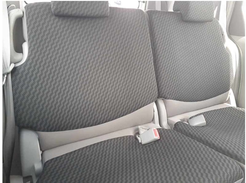  29114  TOYOTA SIENTA  2010  