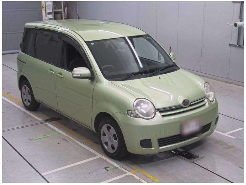29114 TOYOTA SIENTA 2010