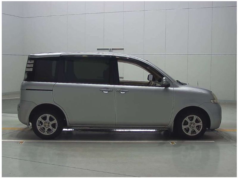  29115  TOYOTA SIENTA  2006  