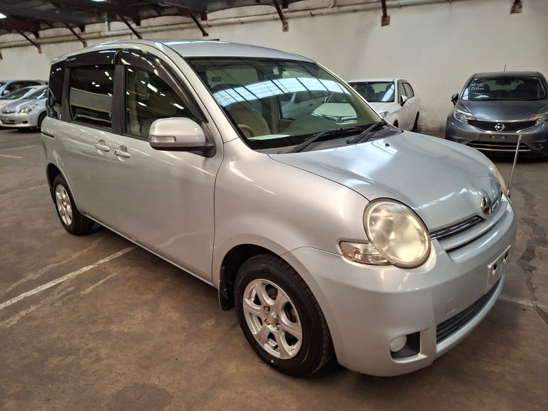 29115  TOYOTA SIENTA  2006