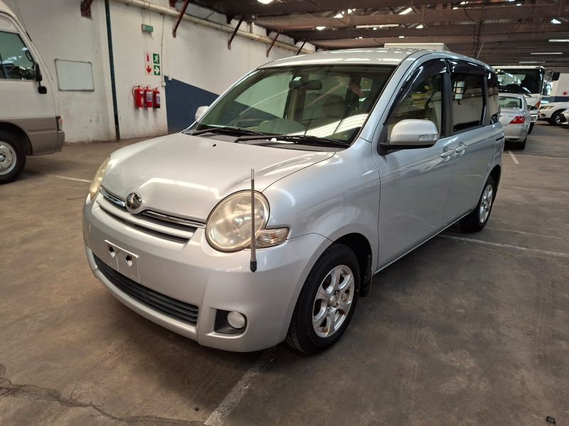 29115  TOYOTA SIENTA  2006
