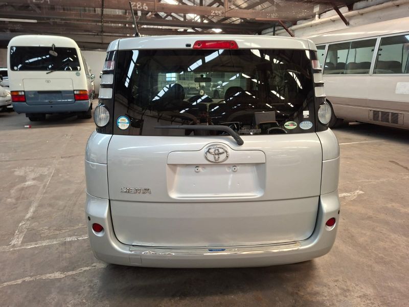 29115  TOYOTA SIENTA  2006