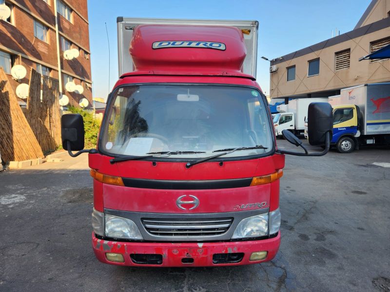 29122 HINO DUTRO 1999