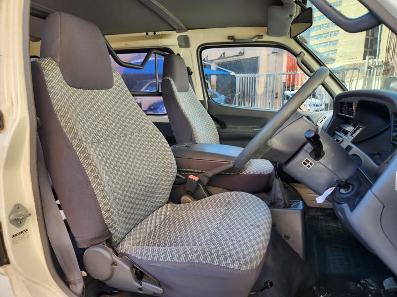  29123  TOYOTA HIACE  1998  