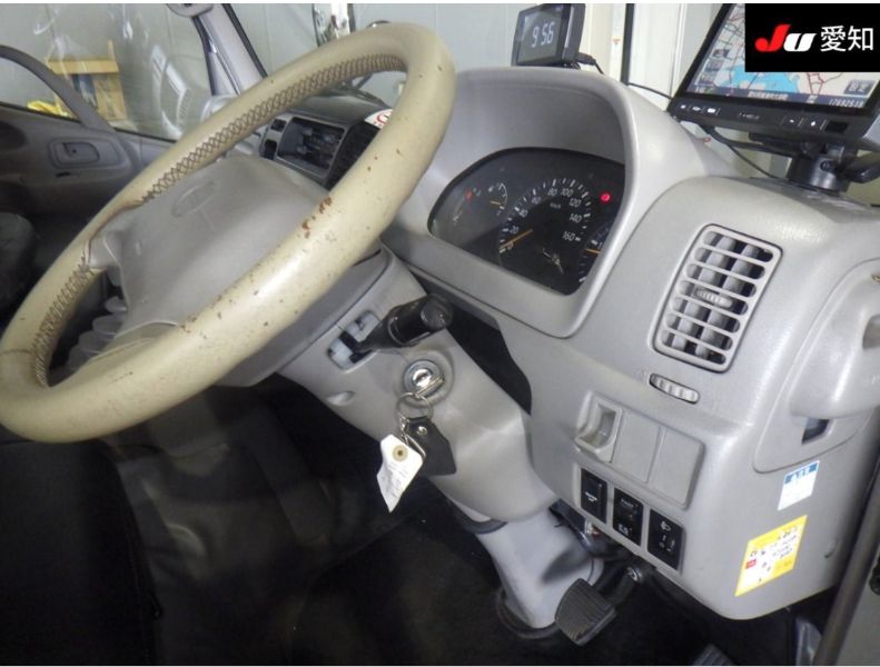  29124  HINO DUTRO  2006  