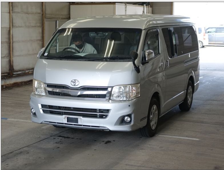  29130  TOYOTA HIACE  2010  