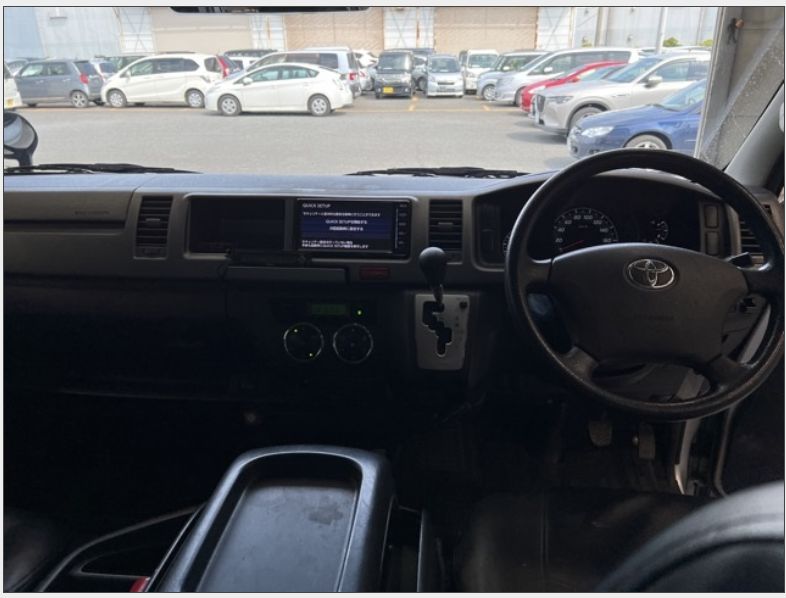 29130  TOYOTA HIACE  2010  