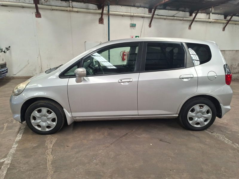  29141  HONDA FIT  2006  