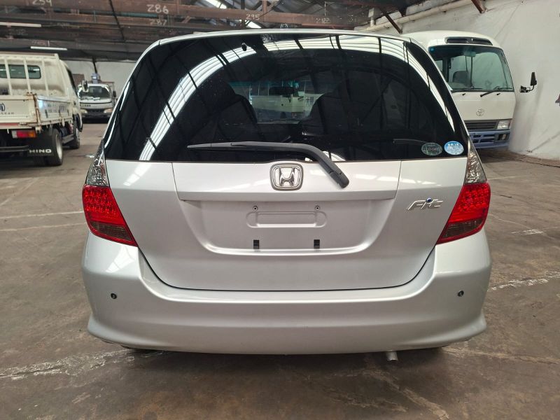  29141  HONDA FIT  2006  