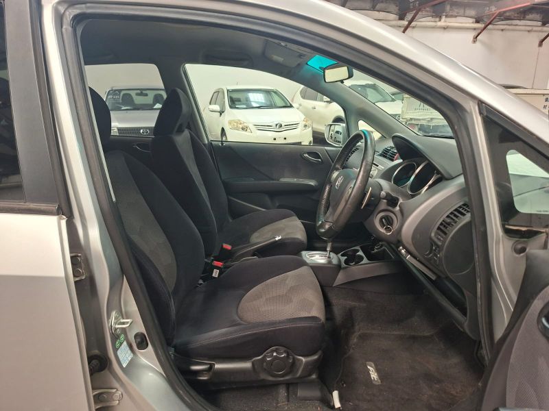  29141  HONDA FIT  2006  