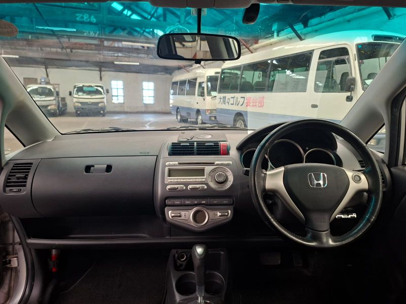  29141  HONDA FIT  2006  