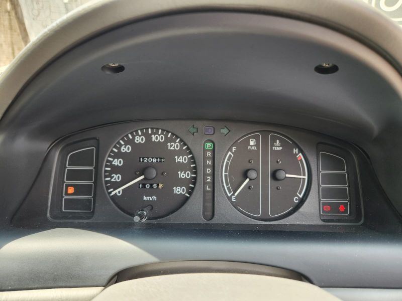  29144  TOYOTA COROLLA  2000  