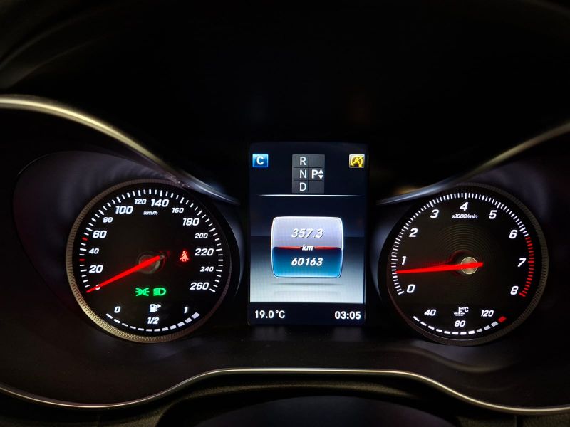  29150  MERCEDES BENZ C200  2015  