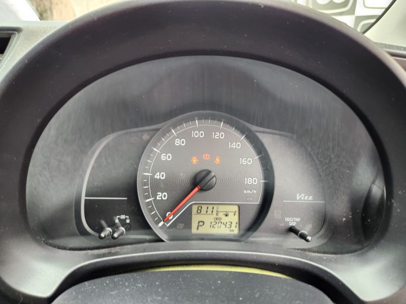 29151 TOYOTA VITZ 2011