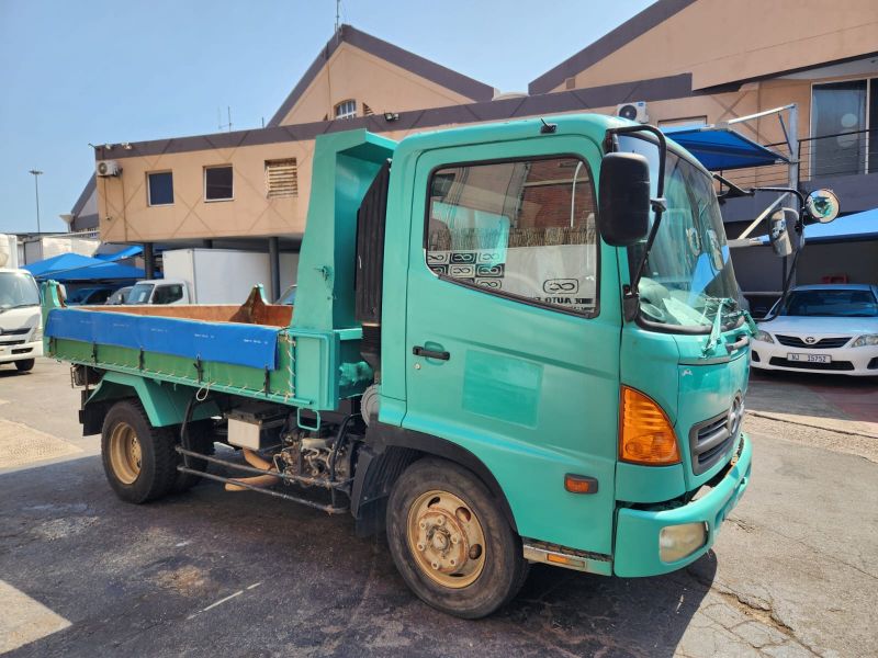 29166  HINO RANGER DUMP  2003