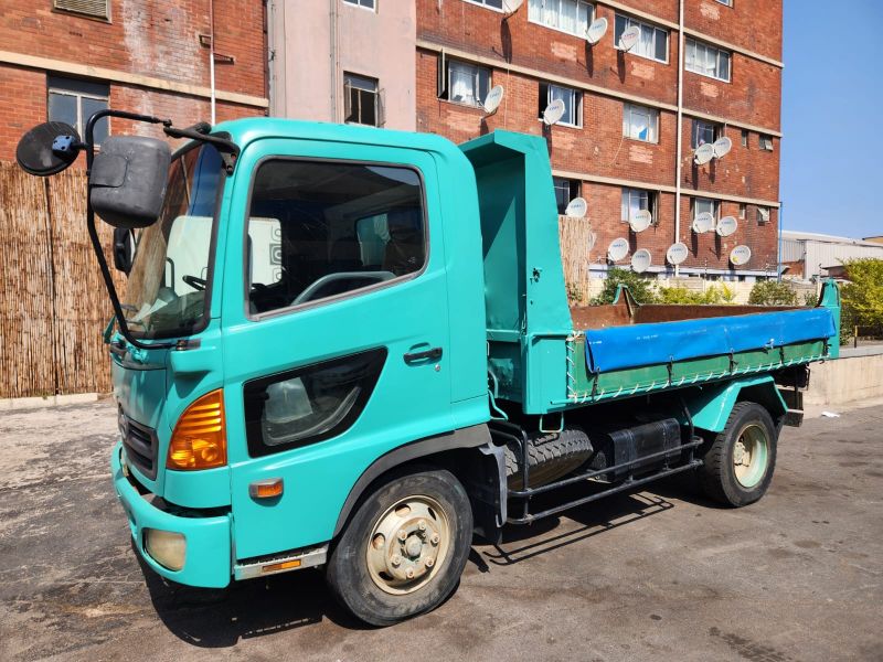 29166  HINO RANGER DUMP  2003