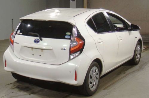  29175  TOYOTA AQUA  2017  