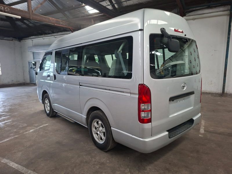 29176  TOYOTA HIACE -V  2008