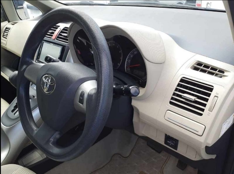  29177  TOYOTA AURIS  2011  