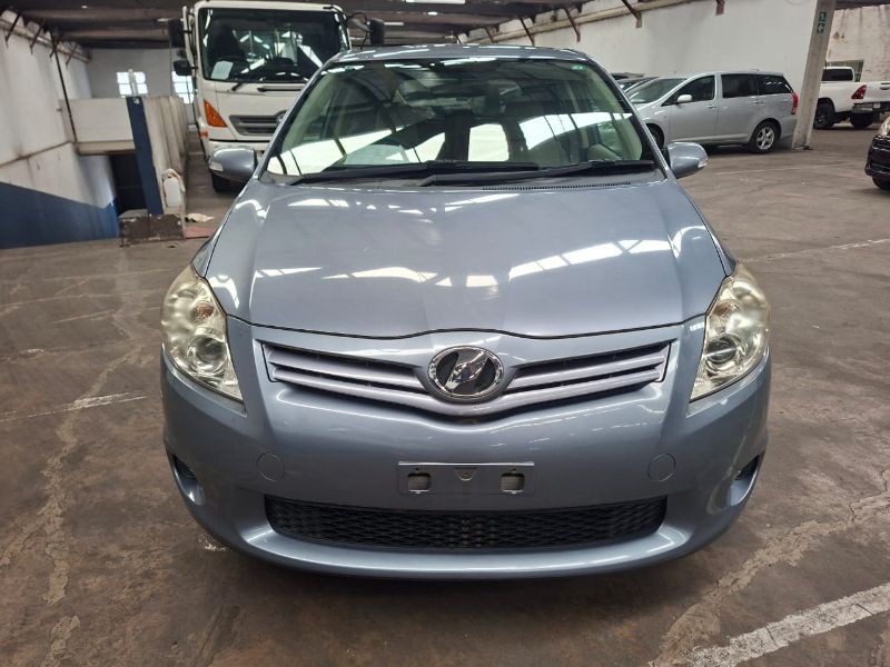 29177 TOYOTA AURIS 2011