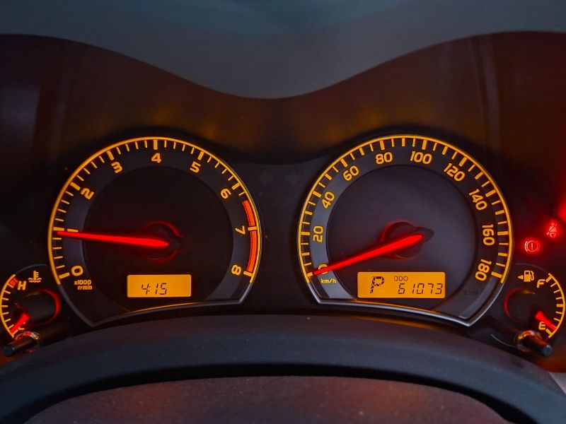 29177  TOYOTA AURIS  2011