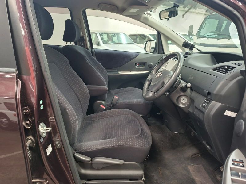 29179 TOYOTA RACTIS 2010