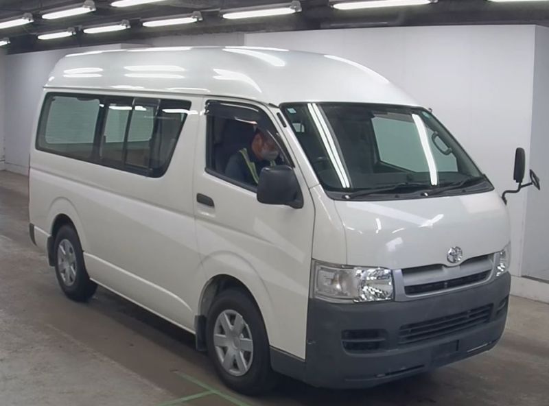 29181 TOYOTA HIACE 2006
