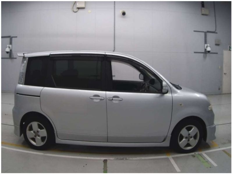  29182  TOYOTA SIENTA  2004  