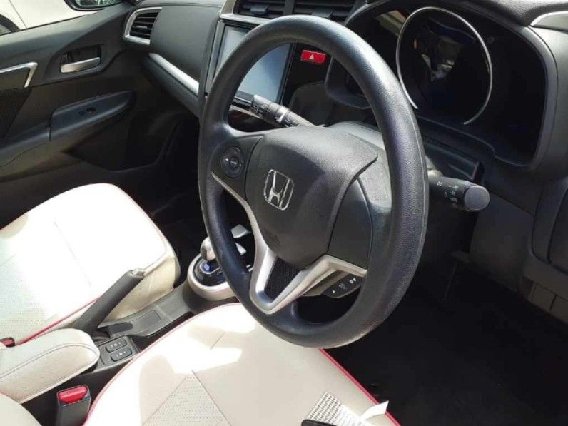  29186  HONDA FIT  2016  