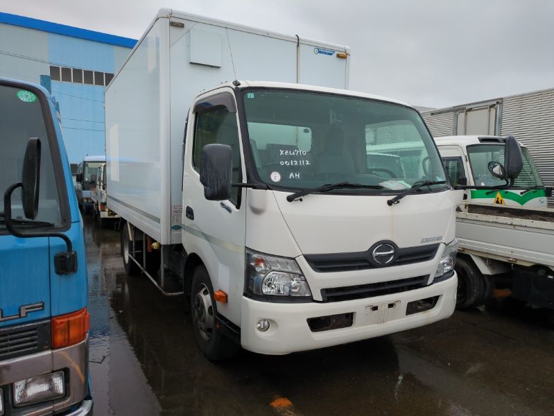 29188 HINO DUTRO 2015