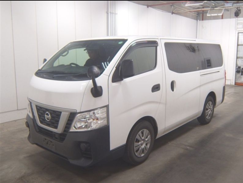  29189  NISSAN CARAVAN  2018  