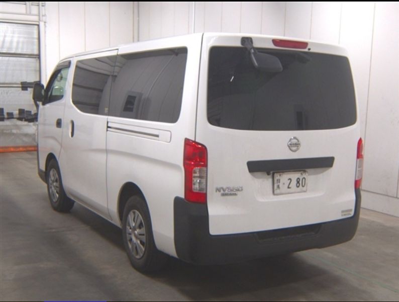  29189  NISSAN CARAVAN  2018  