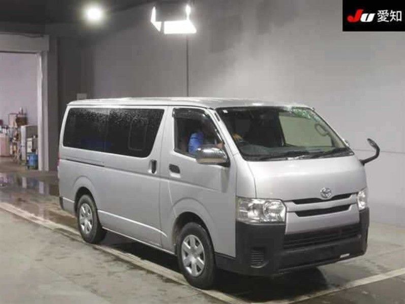 29194 TOYOTA REGIUS 2016
