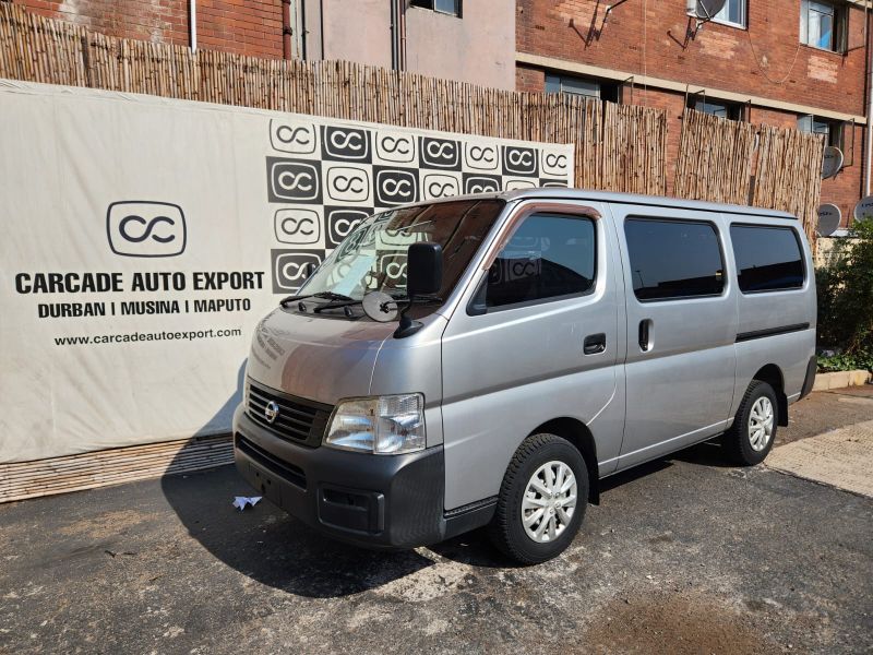 29196  NISSAN CARAVAN  2002