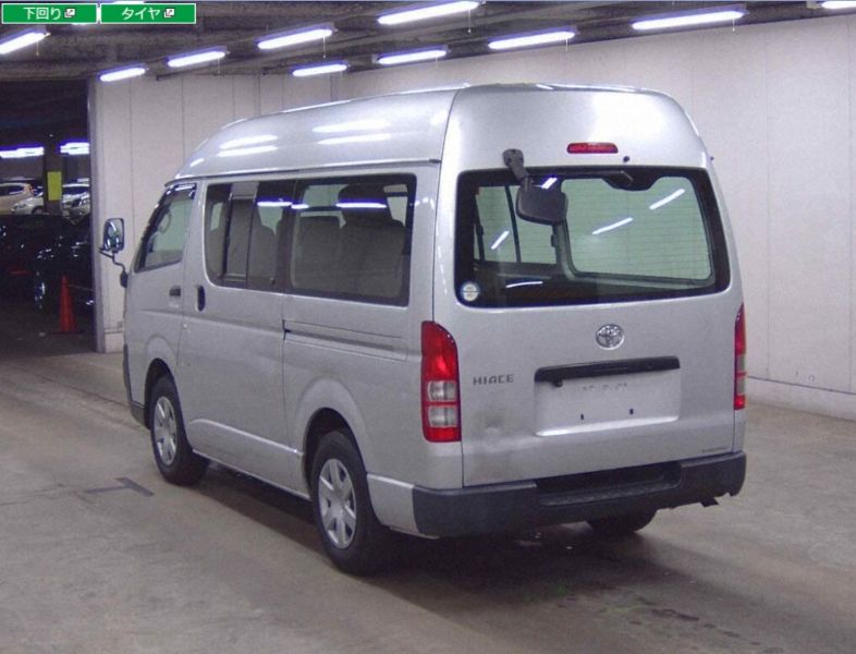  29198  TOYOTA HIACE  2010  