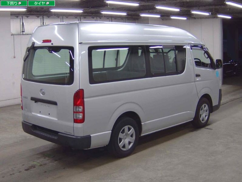  29198  TOYOTA HIACE  2010  