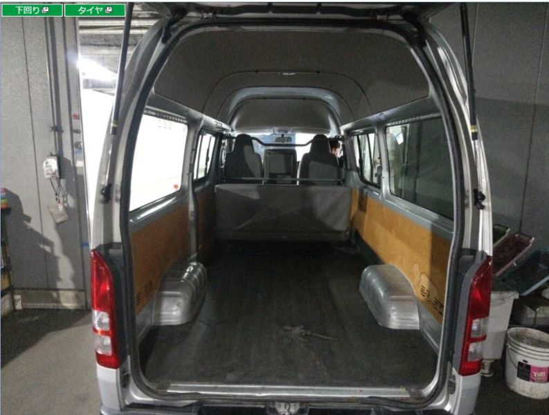  29198  TOYOTA HIACE  2010  