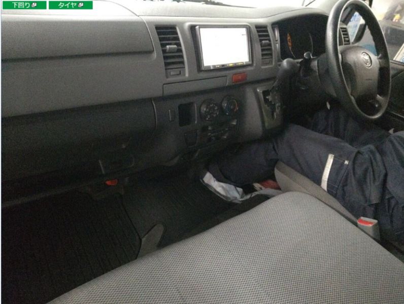  29198  TOYOTA HIACE  2010  