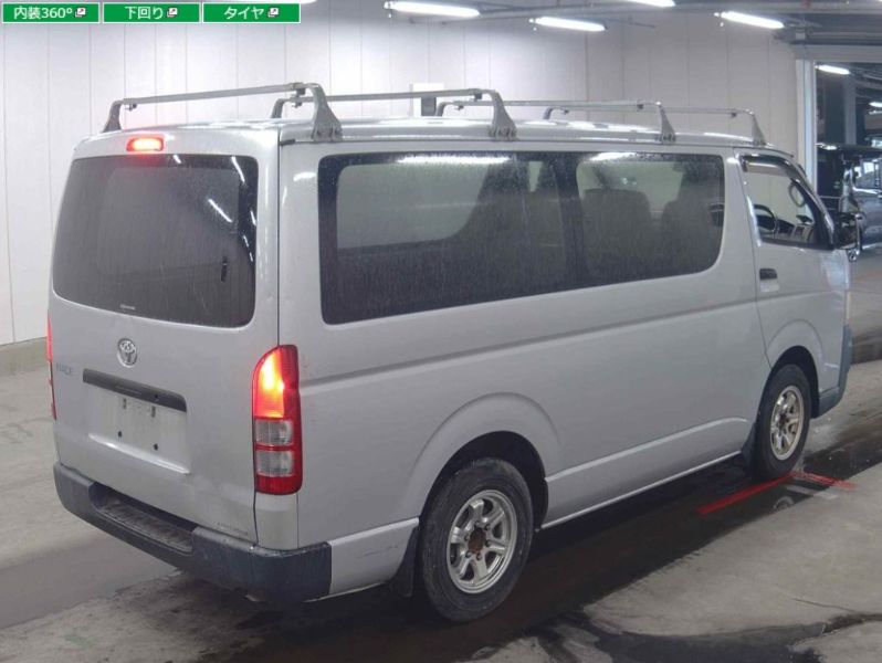  29205  TOYOTA HIACE  2006  