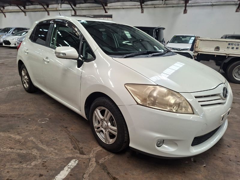 29209  TOYOTA AURIS  2011