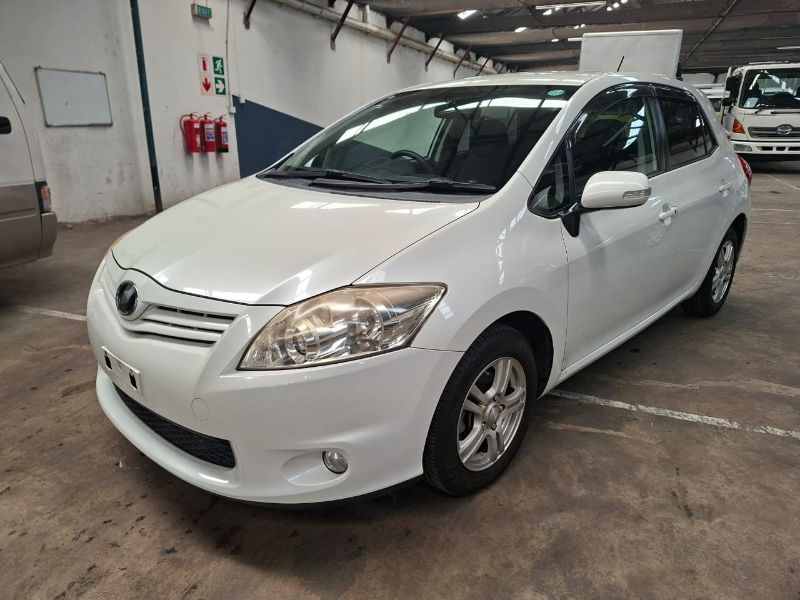 29209  TOYOTA AURIS  2011