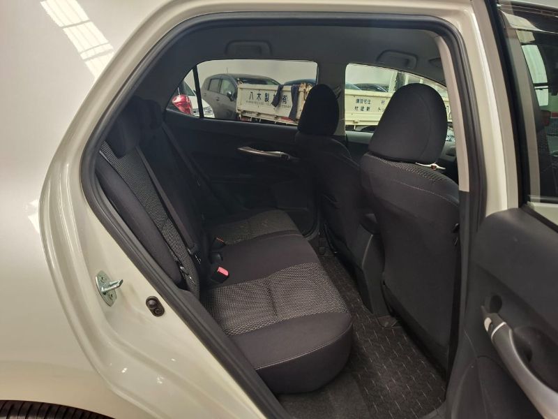 29209  TOYOTA AURIS  2011