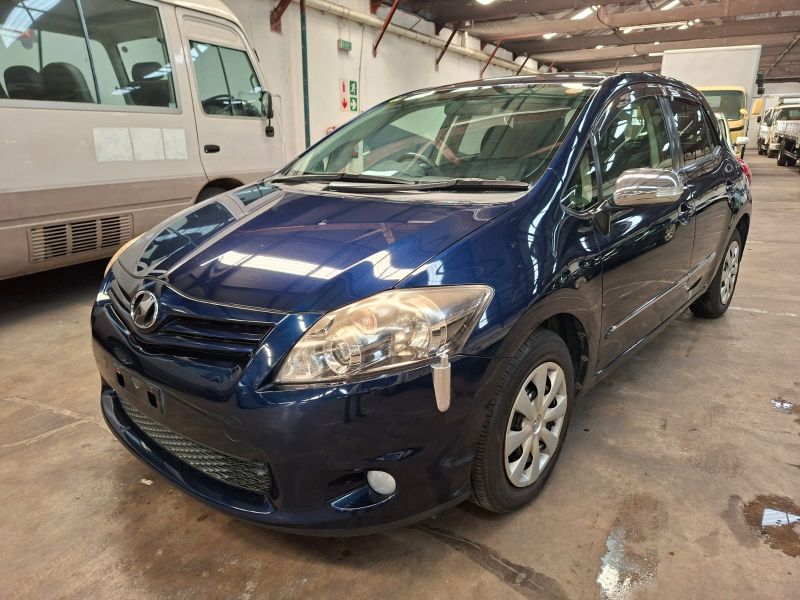  29210  TOYOTA AURIS  2012  