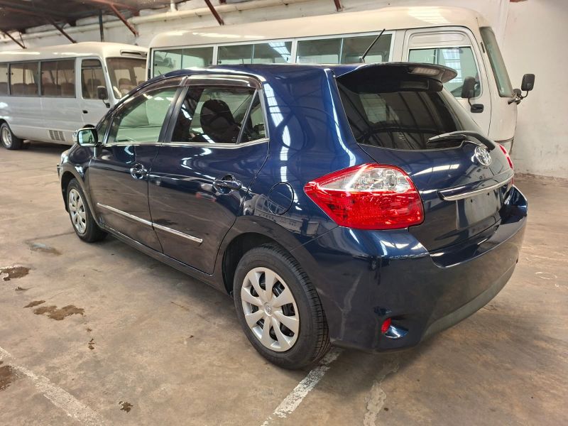  29210  TOYOTA AURIS  2012  